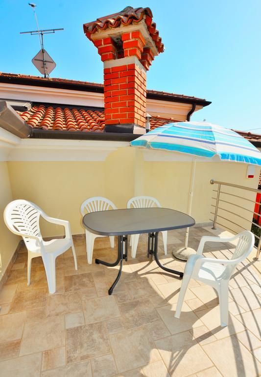 Apartments Sv. Pelegrin Умаг Екстериор снимка