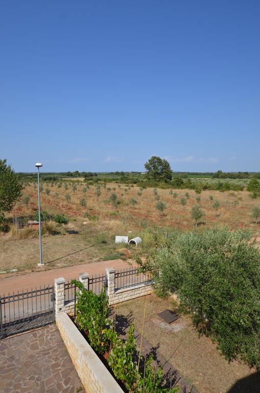 Apartments Sv. Pelegrin Умаг Екстериор снимка