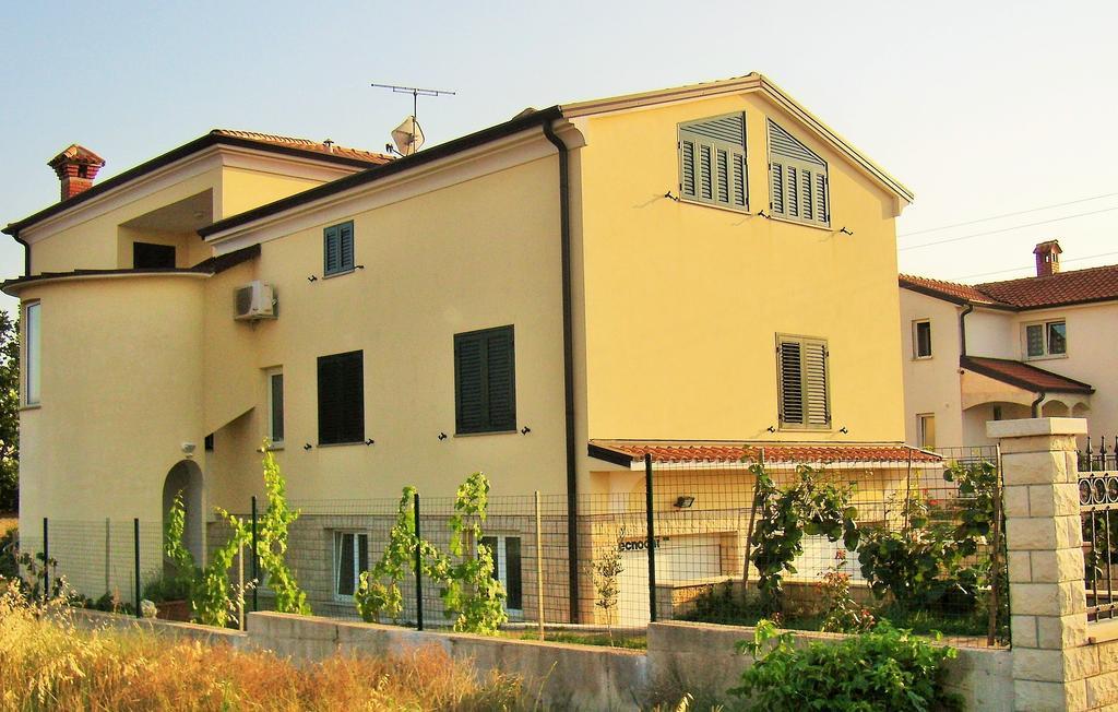 Apartments Sv. Pelegrin Умаг Екстериор снимка